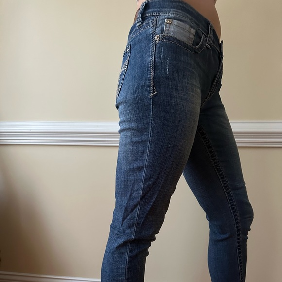 Seven7 skinny easy fit jeans. Size 8. Like new! - Picture 3 of 8